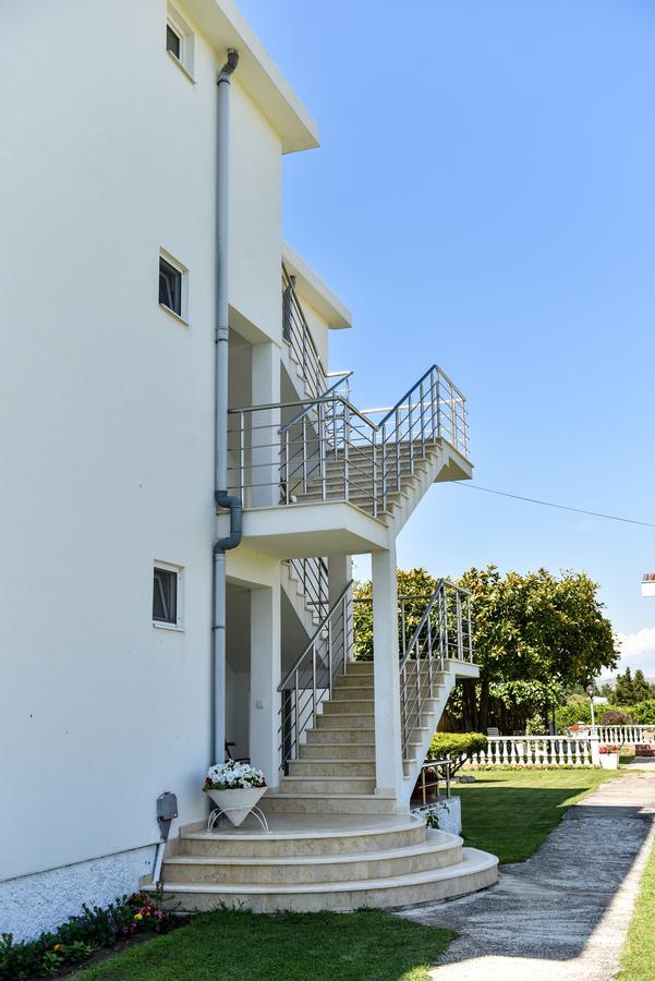 Sunrise House Apartments Улцинь Экстерьер фото